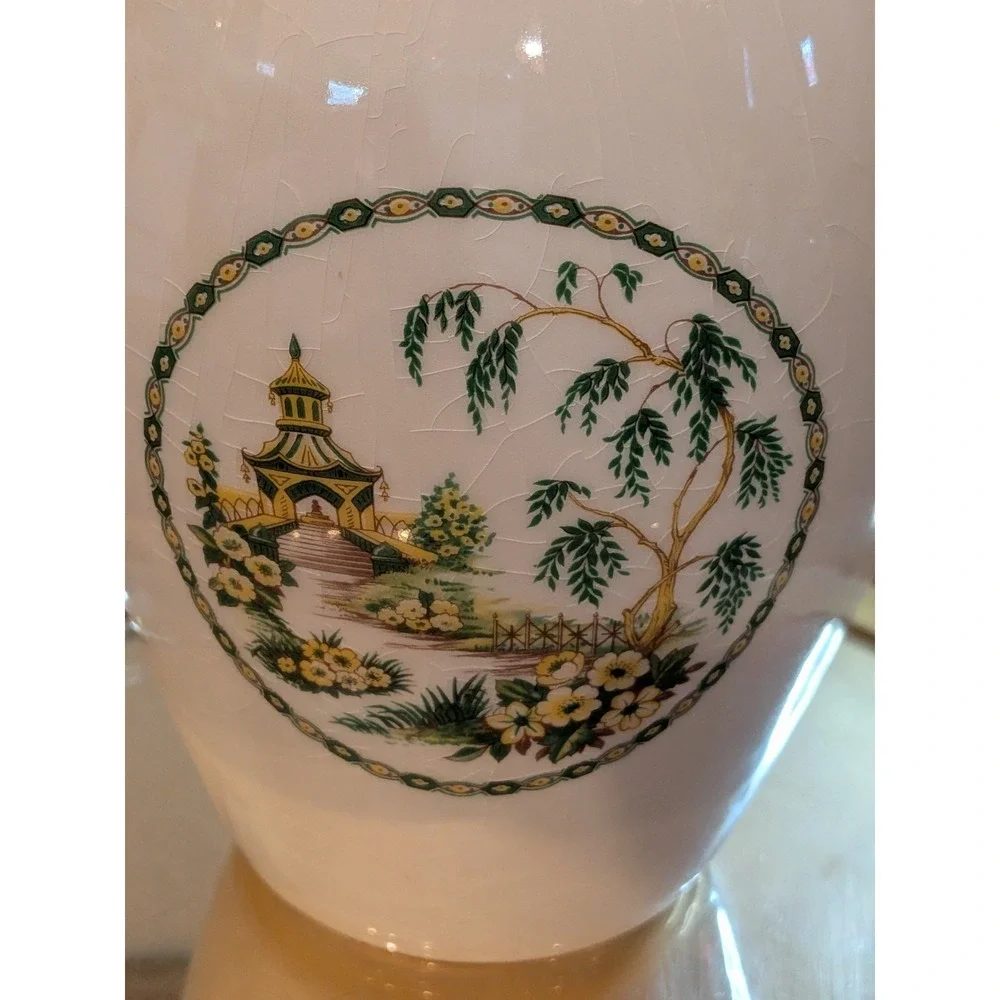 Beautiful Vintage White Crackle Mid-Century Glaze Chinoiserie Pagoda Vase 10